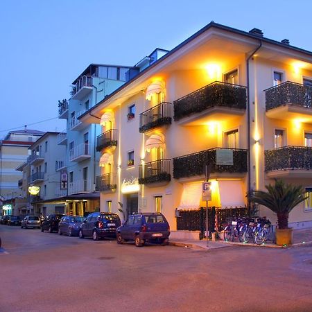 Casa Vacanze Villa Spina Σαν Μπενεντέτο ντελ Τρόντο Δωμάτιο φωτογραφία